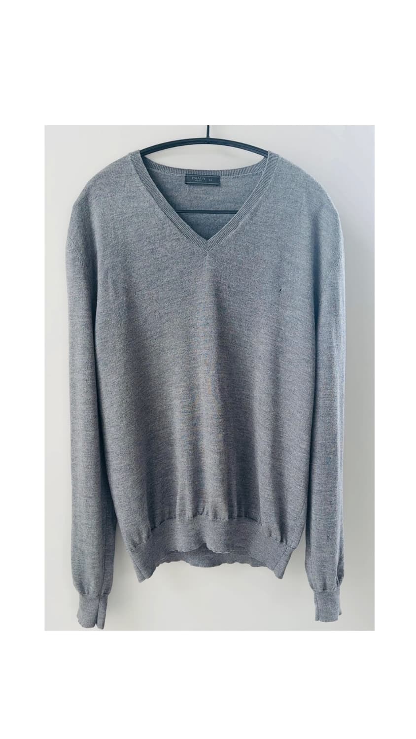 Prada V-Neck Knit 상품이미지1