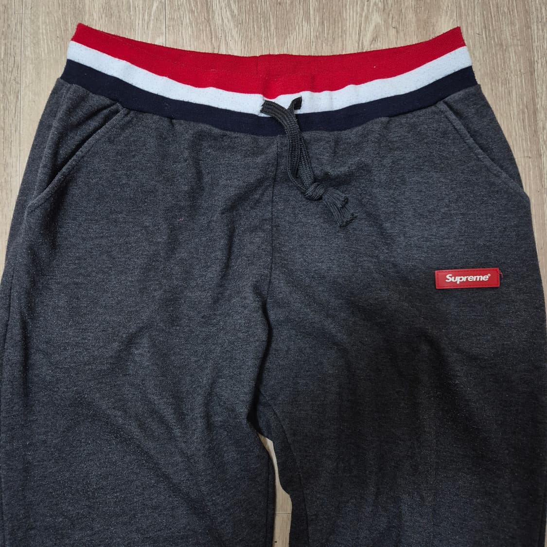 슈프림 박스로고 와펜 조거팬츠 XL(105) 상품이미지2