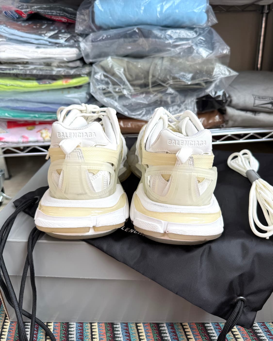발렌시아가 트랙 클리어 화이트 41 상품이미지3