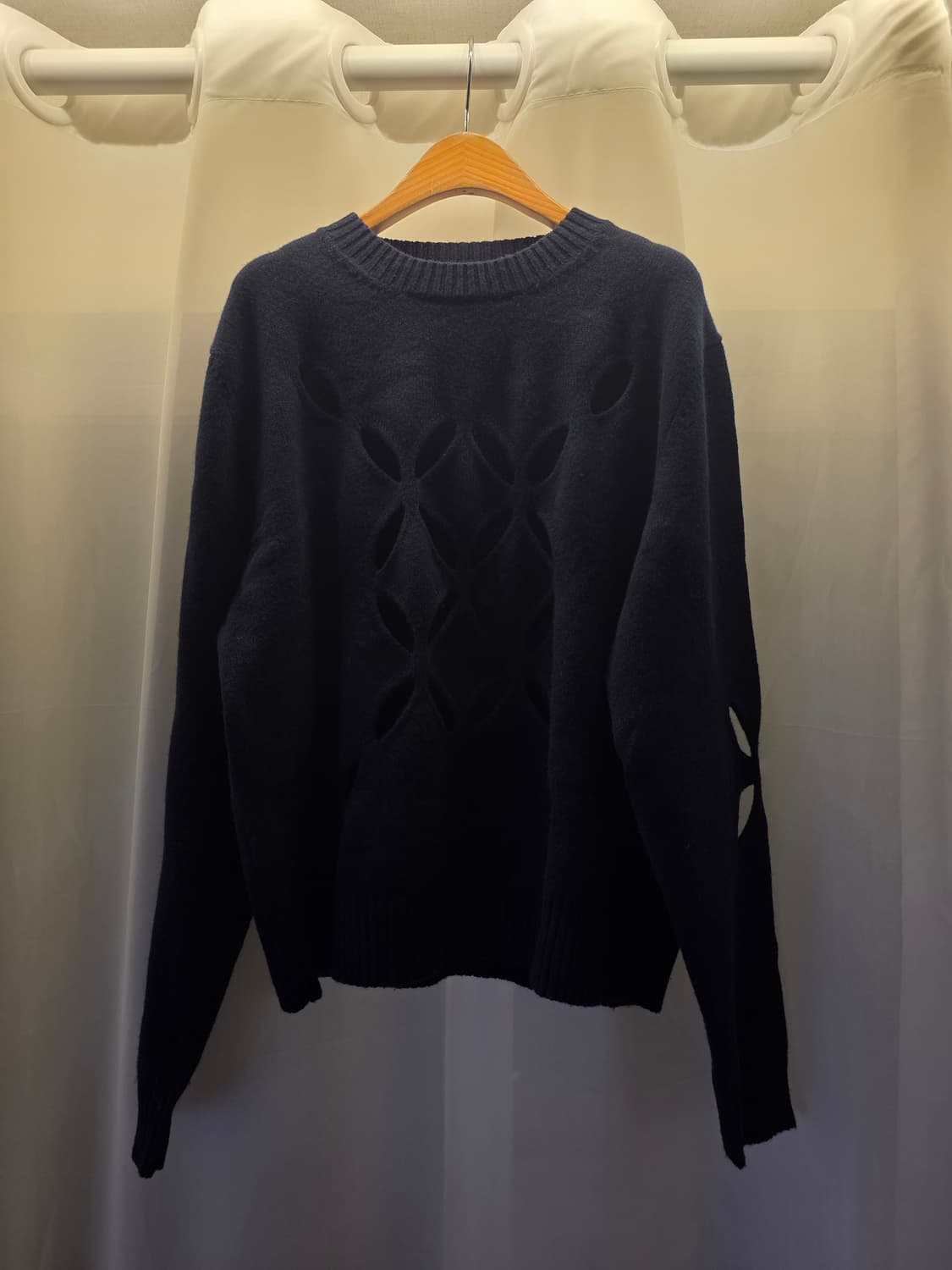 [L] stefancooke 슬래시 니트 상품이미지2