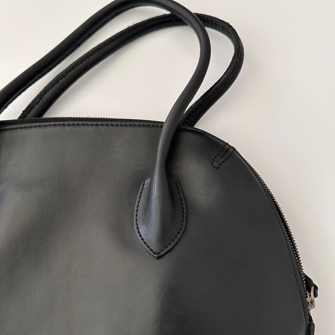 이세이미야케 im product 가죽 토트백 상품이미지4