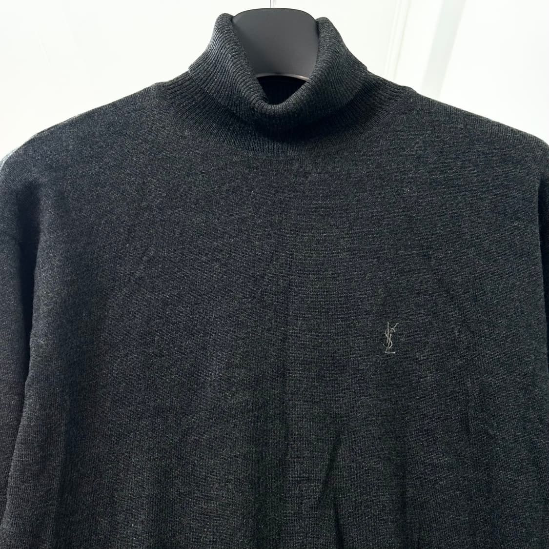 입생로랑 터틀넥 니트 상품이미지6