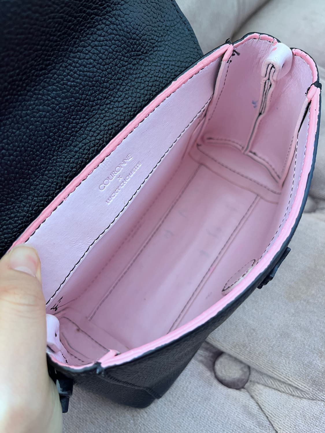 쿠론 럭키슈에뜨 천연가죽 블랙미니크로스백 상품이미지6