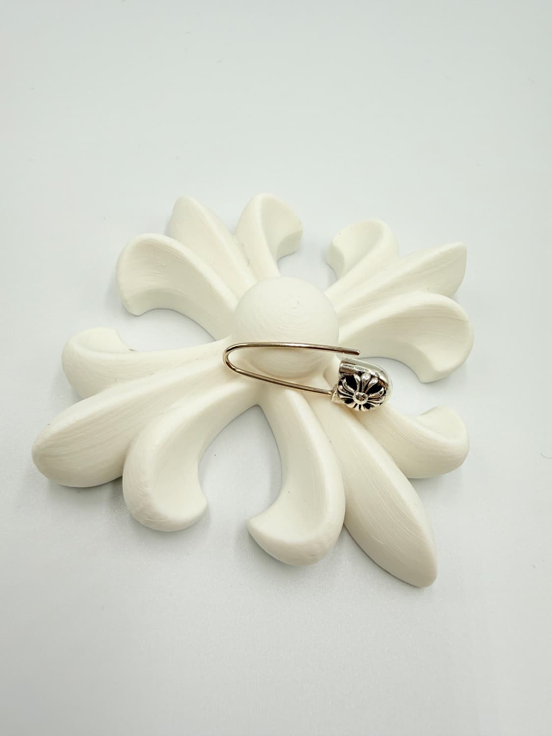 크롬하츠 세이프티 핀 이어링 상품이미지5