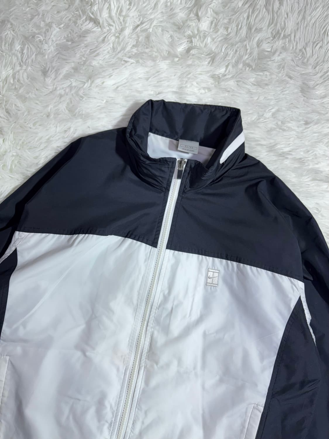 나이키 00‘s 테니스로고 스우시 흰검 바람막이  상품이미지4