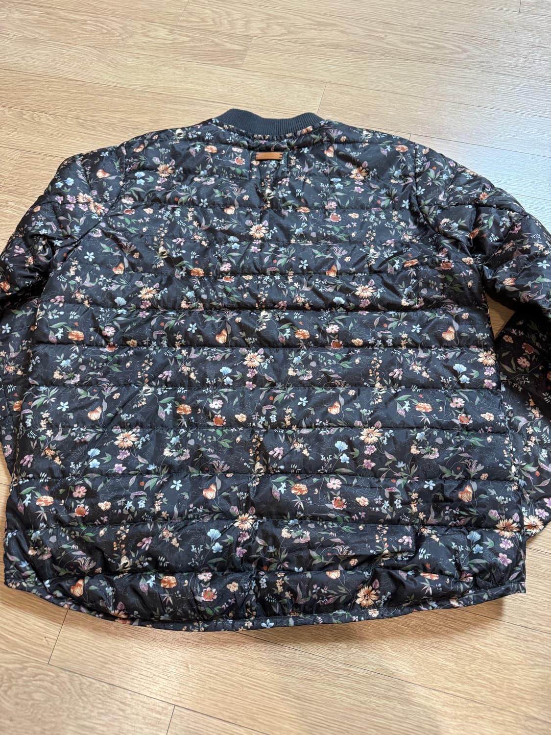 Thursdays island 썰스데이아일랜드 덕다운 경량패딩 상품이미지4