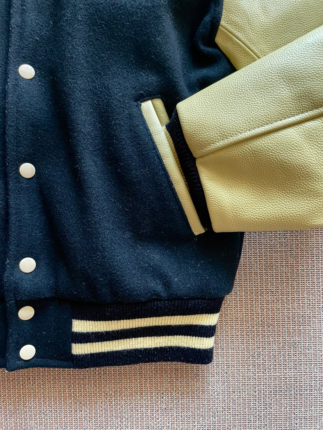 Stewart & Strauss 소가죽 바시티 자켓 상품이미지4