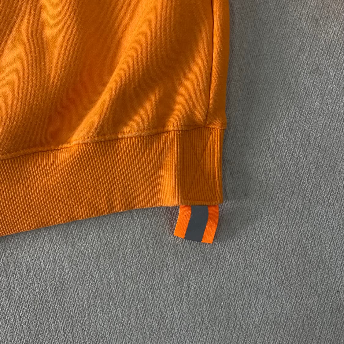 100 아이앱스튜디오 두산 오렌지 맨투맨  상품이미지8