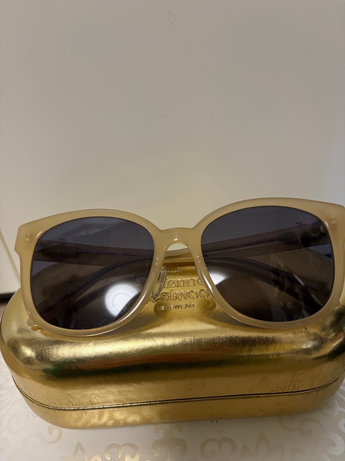 비비안웨스트우드 옐로우 선그라스 상품이미지2