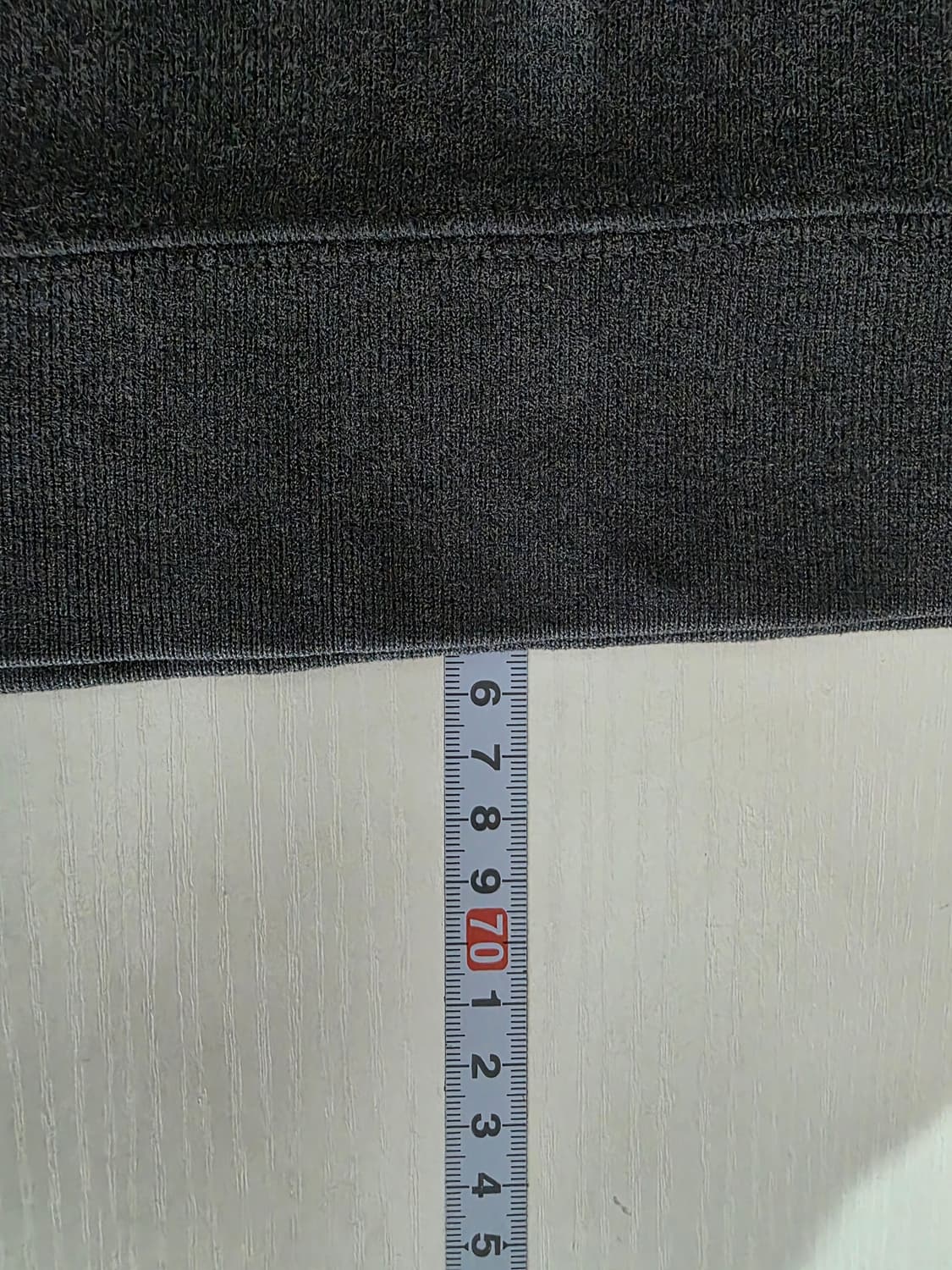 헤지스 숄더체크 하프넥 버튼 니트 티 100 상품이미지4