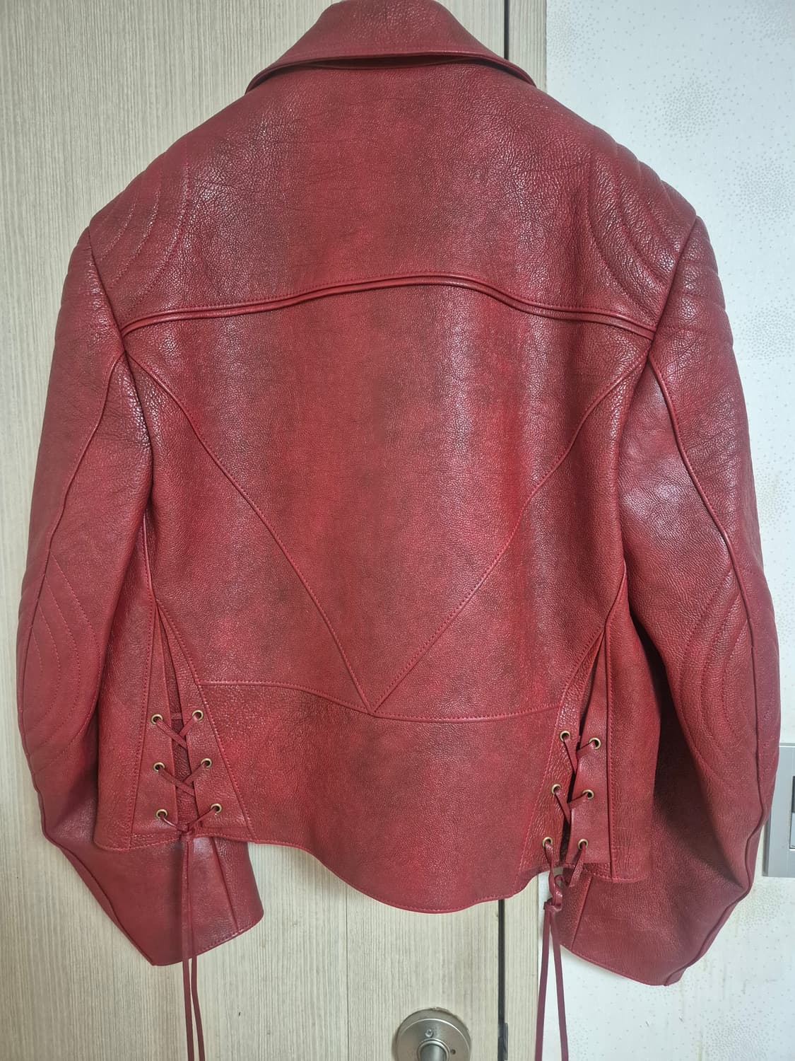 프라다 22ss 라이더자켓 48사이즈 상품이미지2