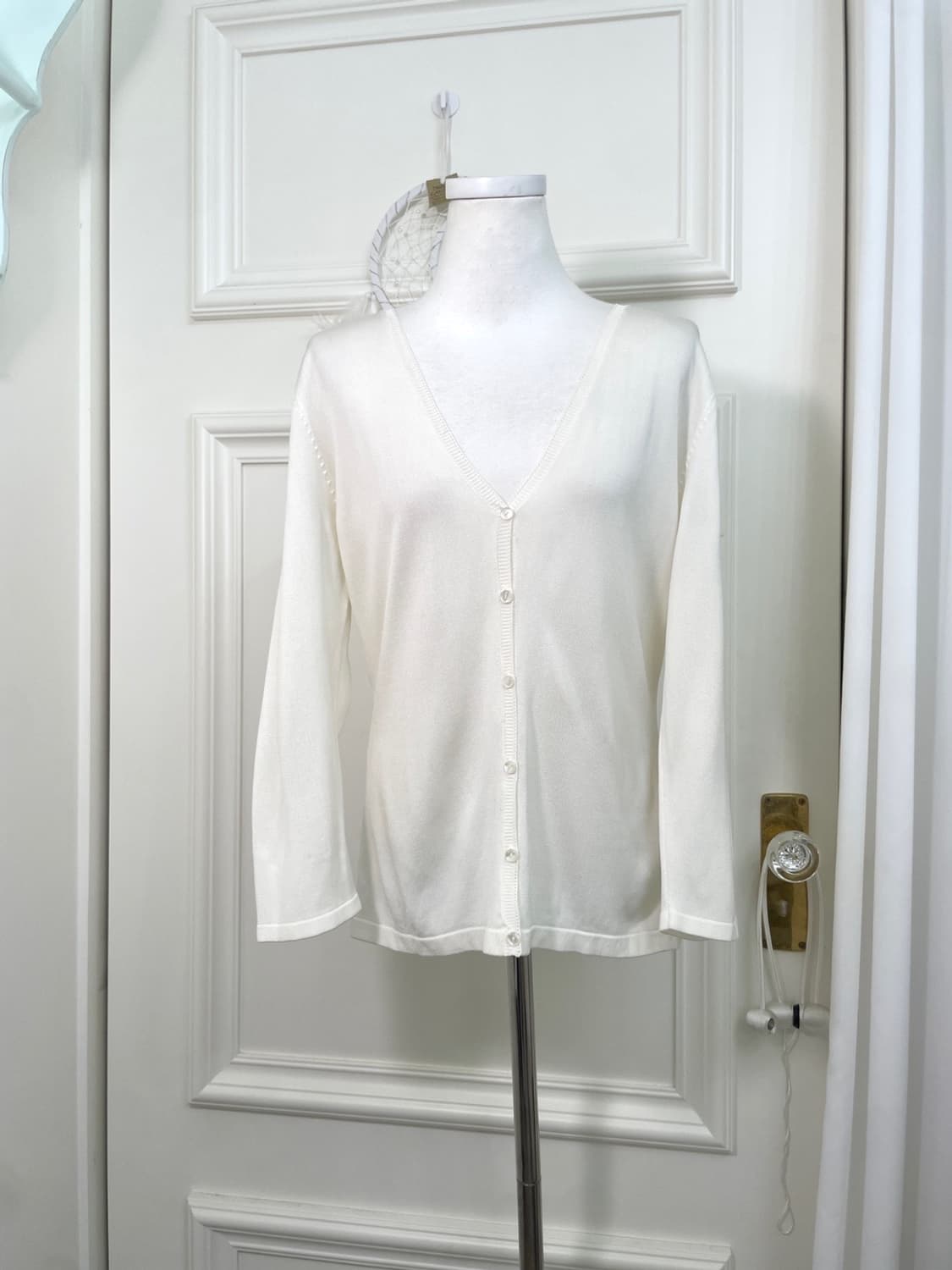 white basic fit cardigan(size-L) 상품이미지1