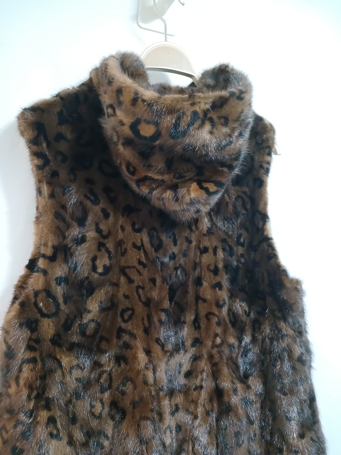 (새상품급,S,90)호피무늬 밍크 후드 숏베스트 조끼 상품이미지4