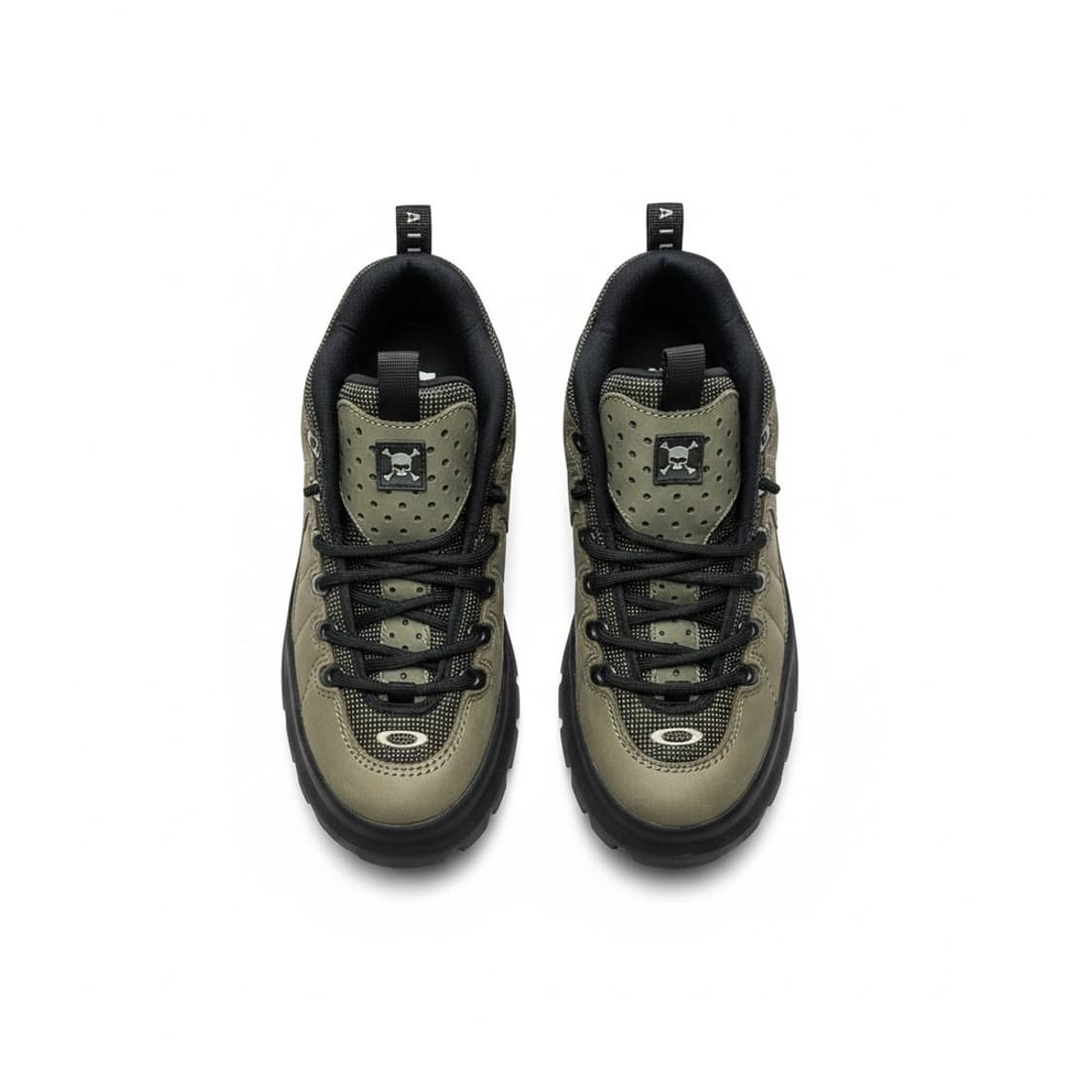 오클리 네일 스컬 & 크로스본즈 하이킹 부츠 상품이미지1