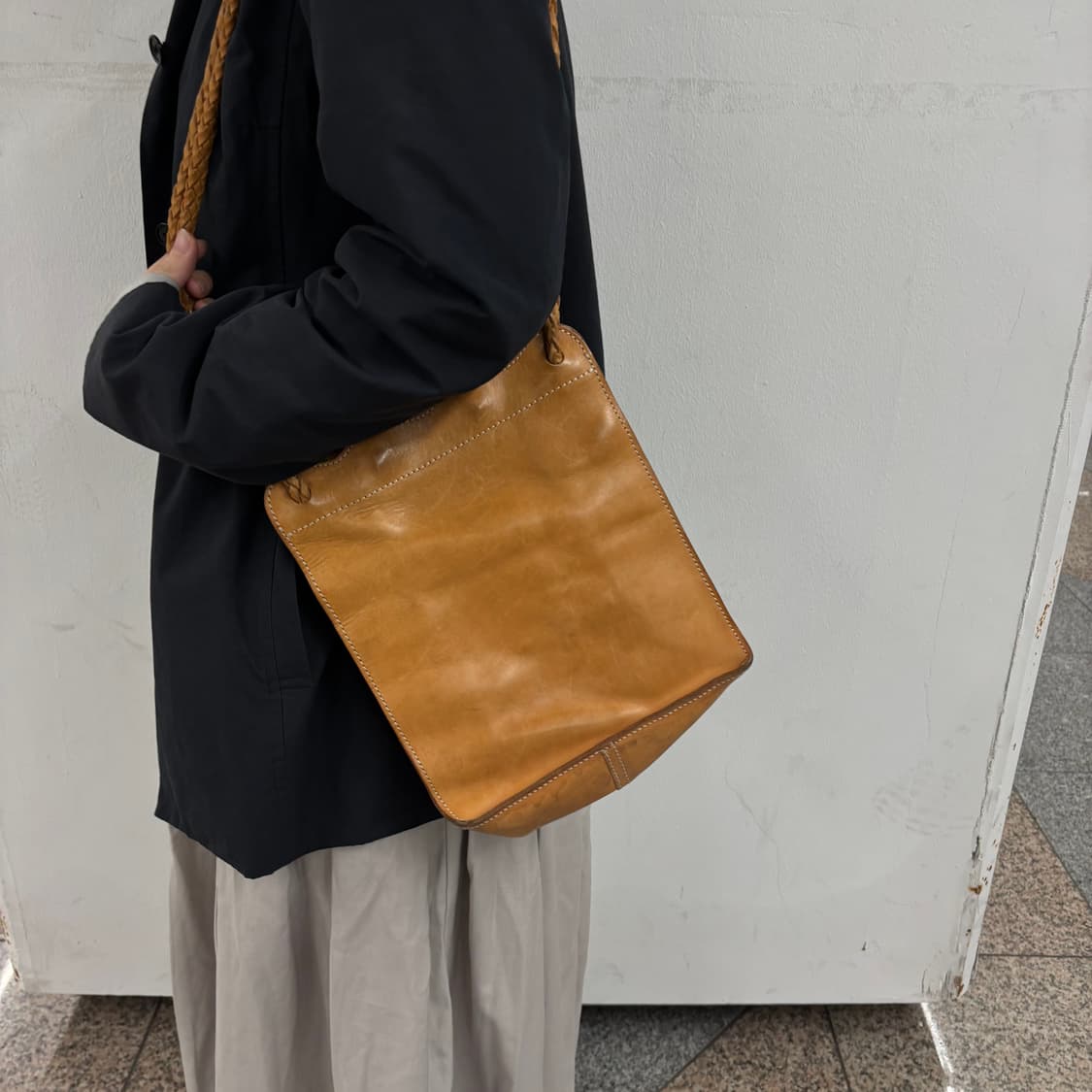 vtg cowhide shoulder bag 상품이미지2
