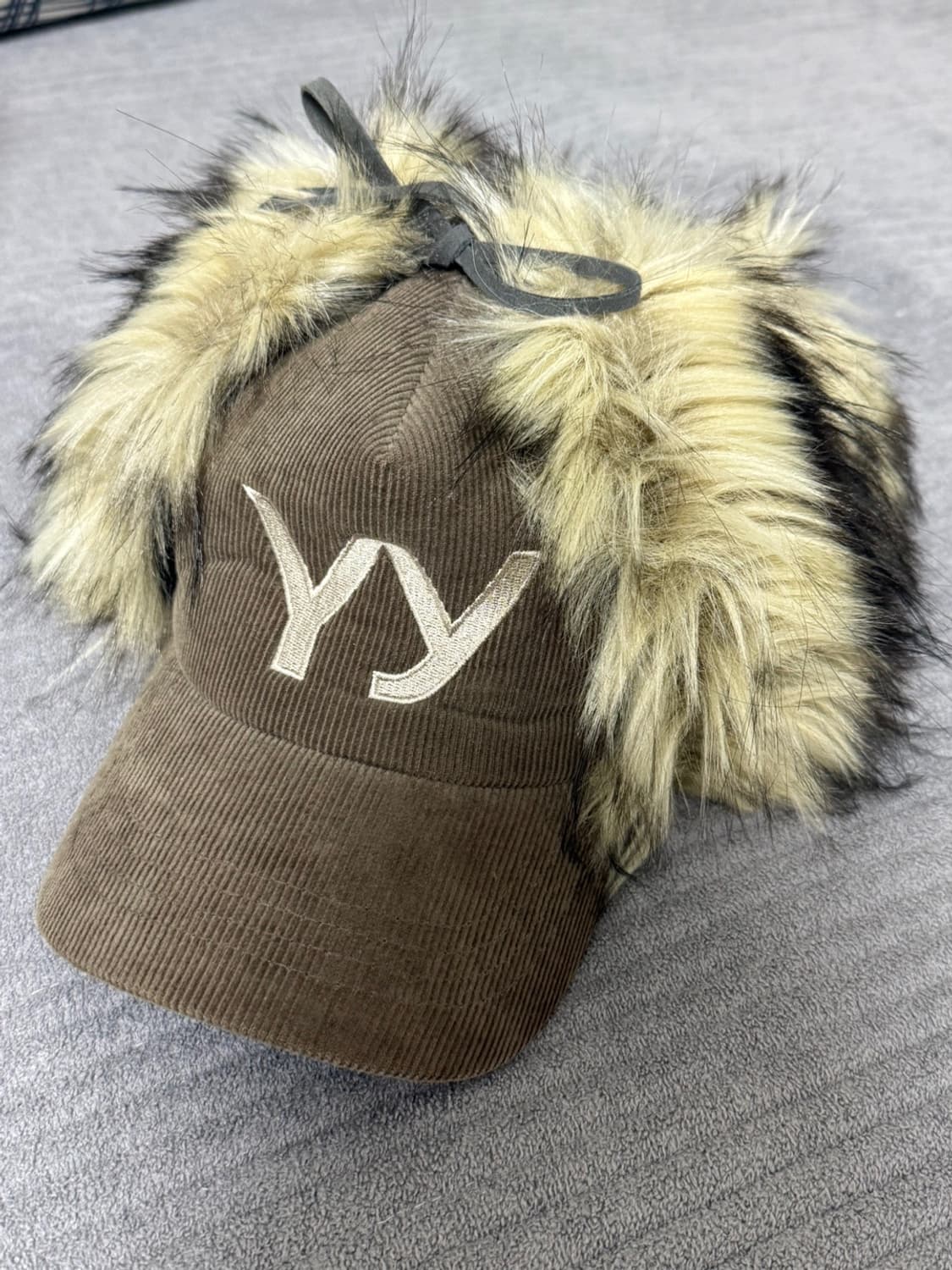 오픈와이와이 포우 퍼 코듀로이 이어플랩 캡 카키 상품이미지2