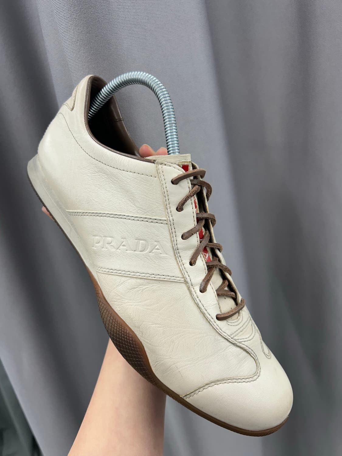 프라다 레이스업 레더 스니커즈 상품이미지2