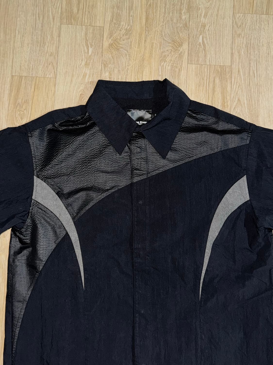 Paneled Half Shirt - Black 상품이미지3