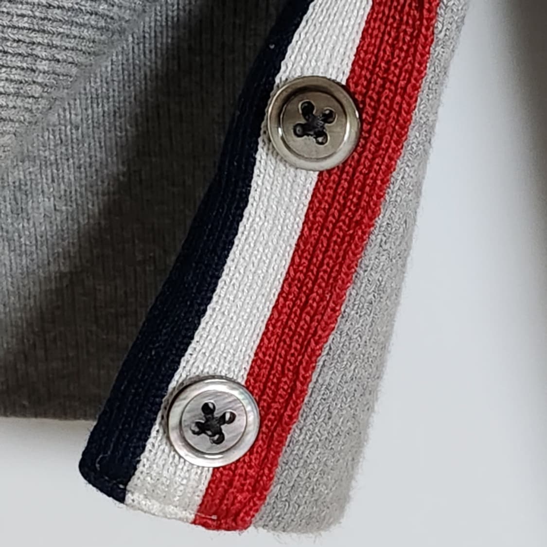 [40] 톰브라운 사선완장 스티치 여성 맨투맨 FJT002A 상품이미지4