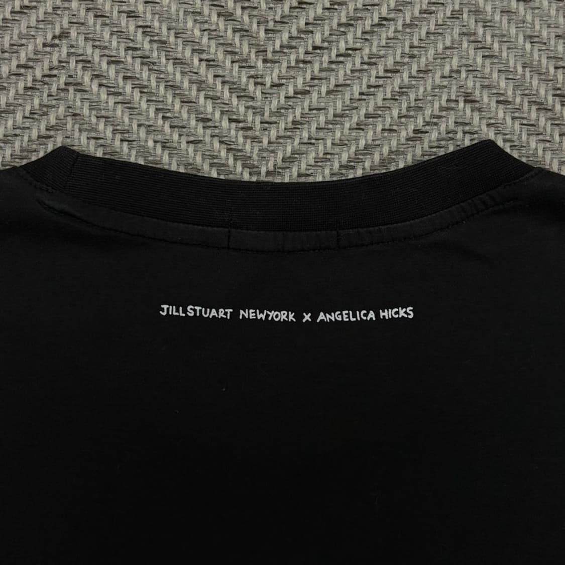 질스튜어트 뉴욕 안젤라힉스 자수 그래픽 티셔츠 v3090 상품이미지6