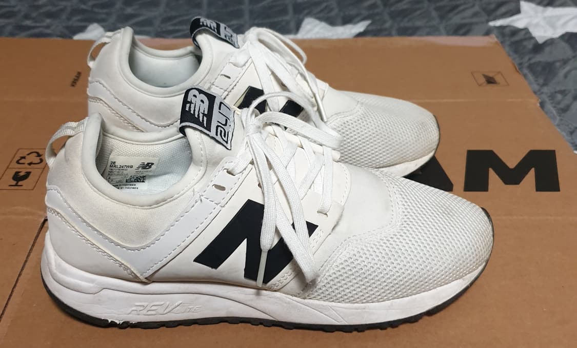 뉴발란스 247 클래식 스니커즈 (220) NBK 71601A 상품이미지1