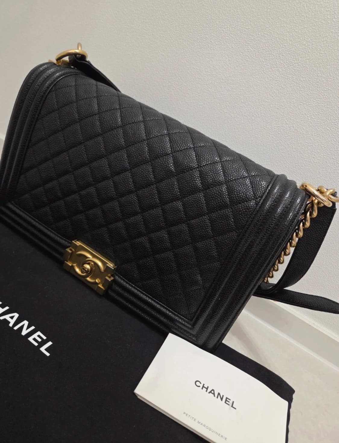 샤넬 보이백 캐비어 금장 라지 상품이미지1