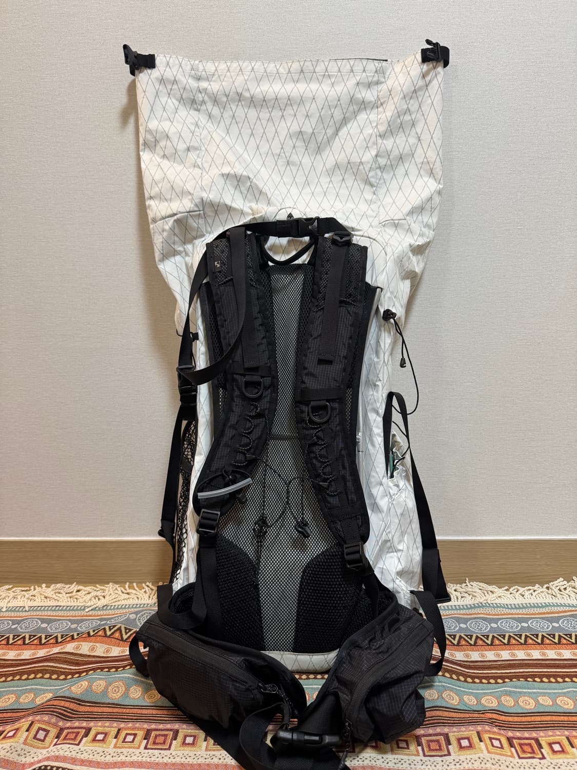 Sohc 썸웨어아웃사이드 55L 백팩 상품이미지4