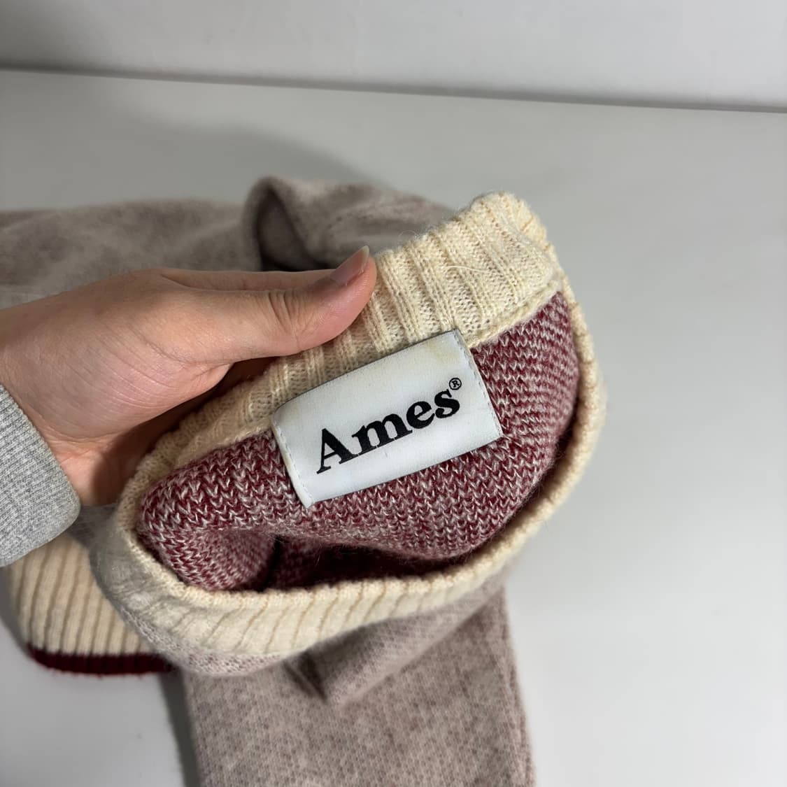 OS 아메스 루즈오버핏 빅로고 라운든 모헤어니트 상품이미지4