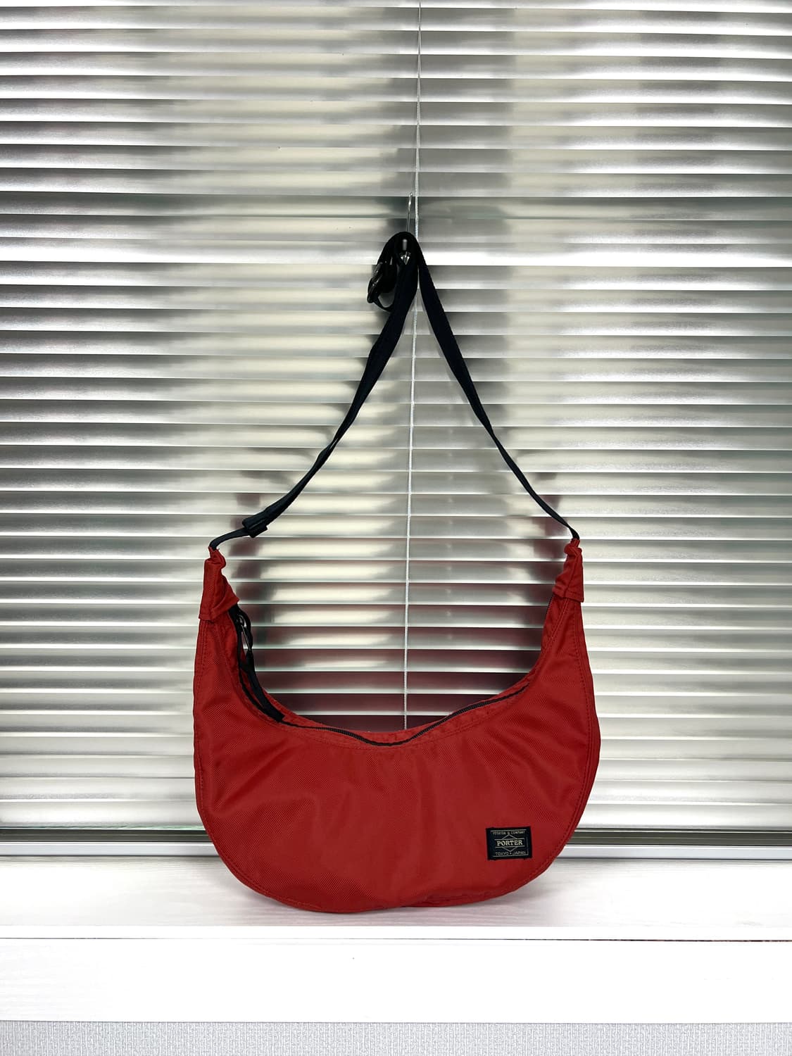 PORTER ROUND-SHOULDER BAG (Red)  상품이미지3