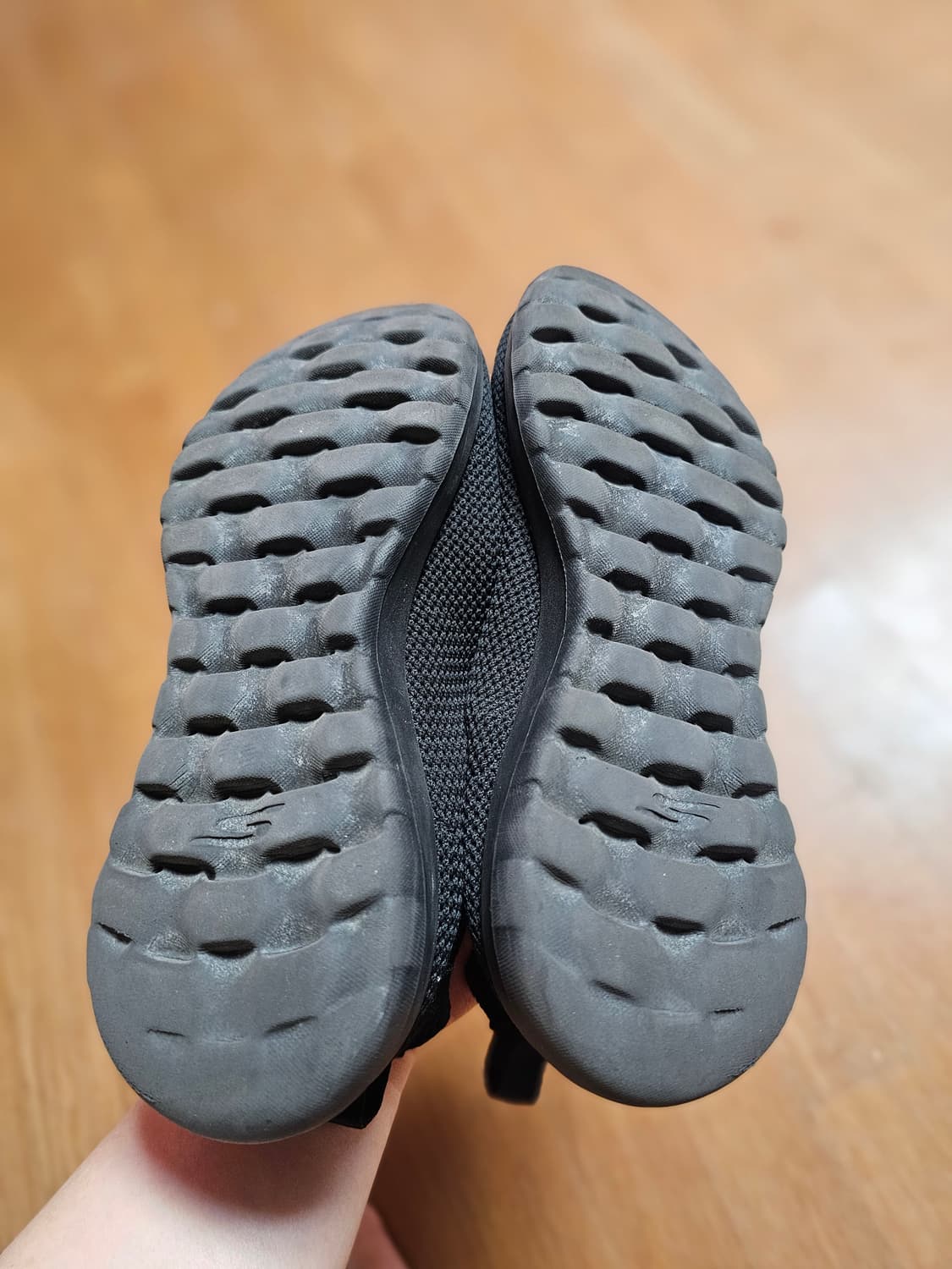 스케쳐스 고워크 블랙 슬립온 240 상품이미지4