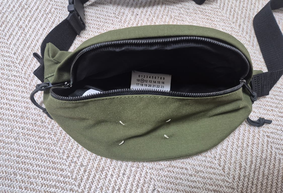 메종 마르지엘라 카키 슬링백 웨이스트백 상품이미지1