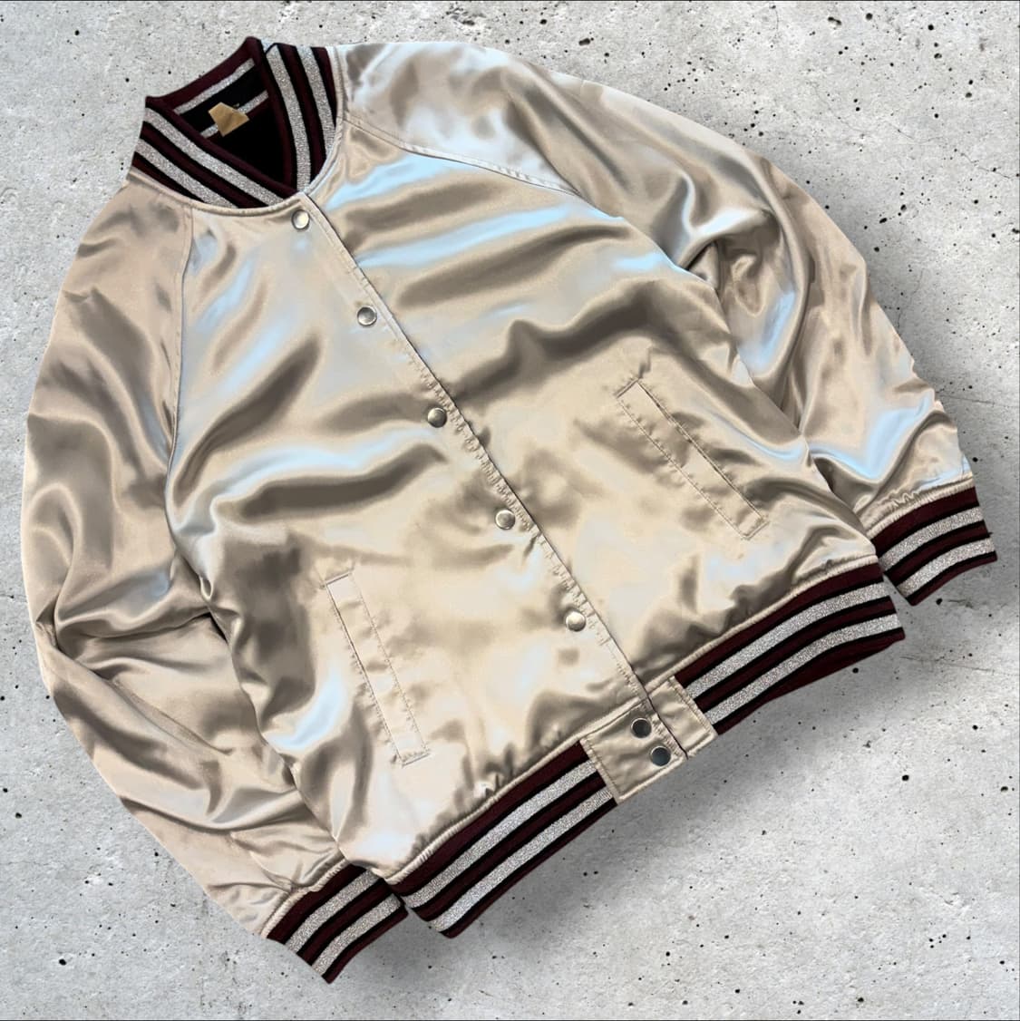 [S] 리바이스 치타 리버시블 스카쟌 자수 새틴 봄버 실버 D802 상품이미지4