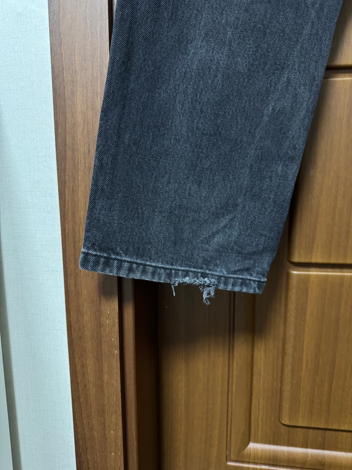 30 칼하트 싱글니 팬츠 스미스 black stone washed 상품이미지3