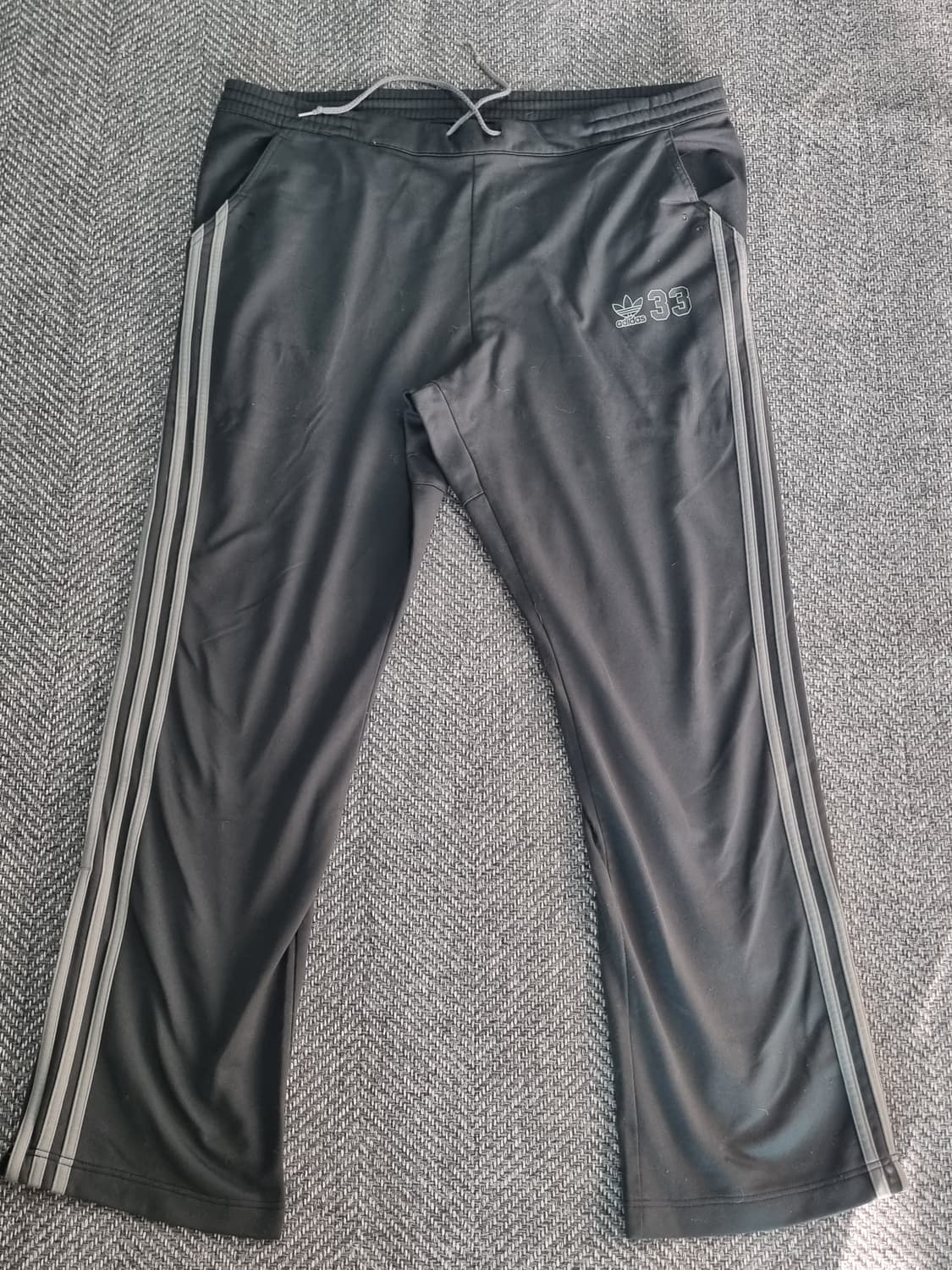 adidas Originals — 블랙 트랙 팬츠 상품이미지1