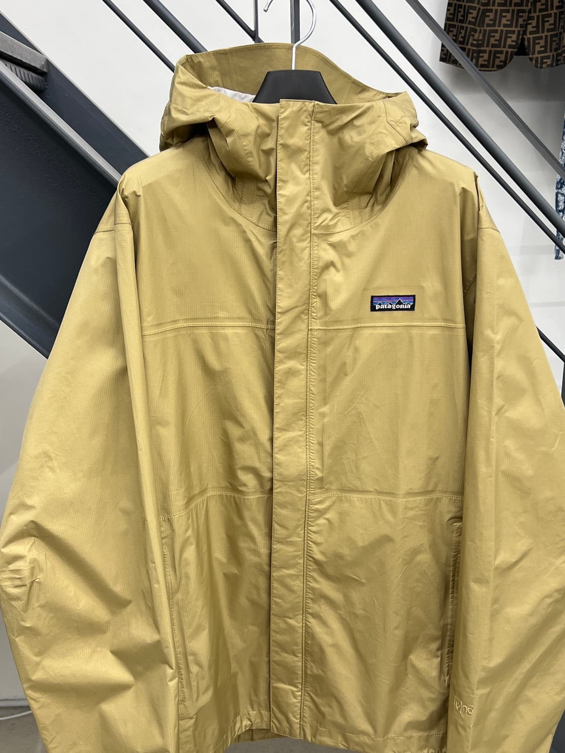 파타고니아 토렌쉘 바람막이 자켓 상품이미지2