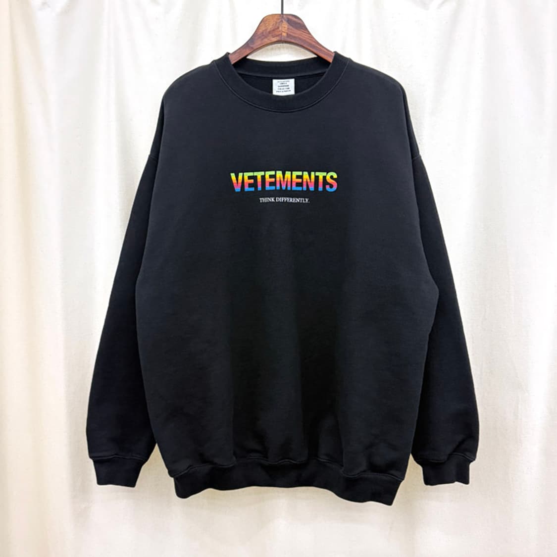 베트멍 레인보우 로고 맨투맨 상품이미지3