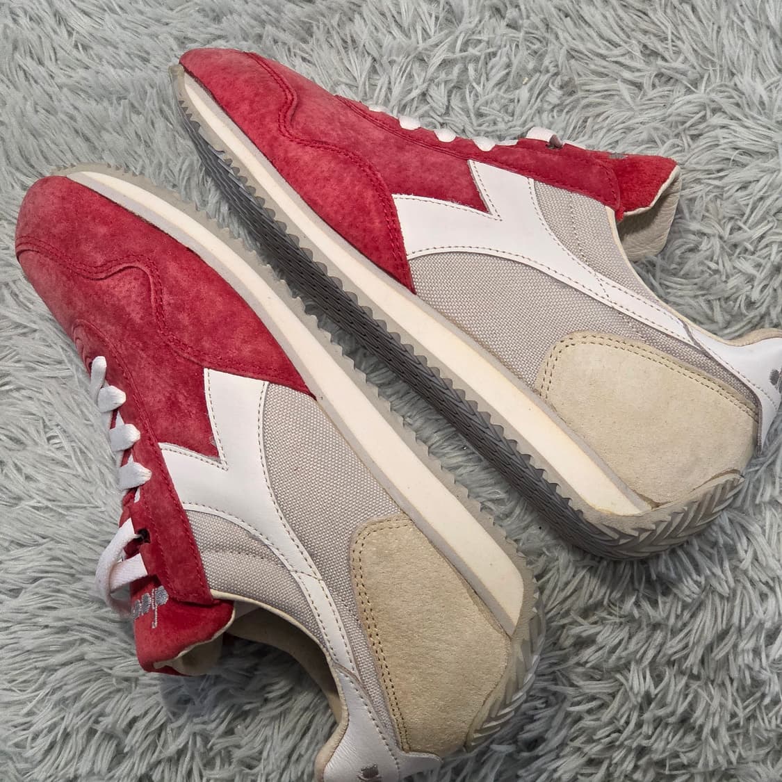 2q-10:디아도라 클래식 스웨이드 레드러닝스니커즈(240)-거의새거 상품이미지8