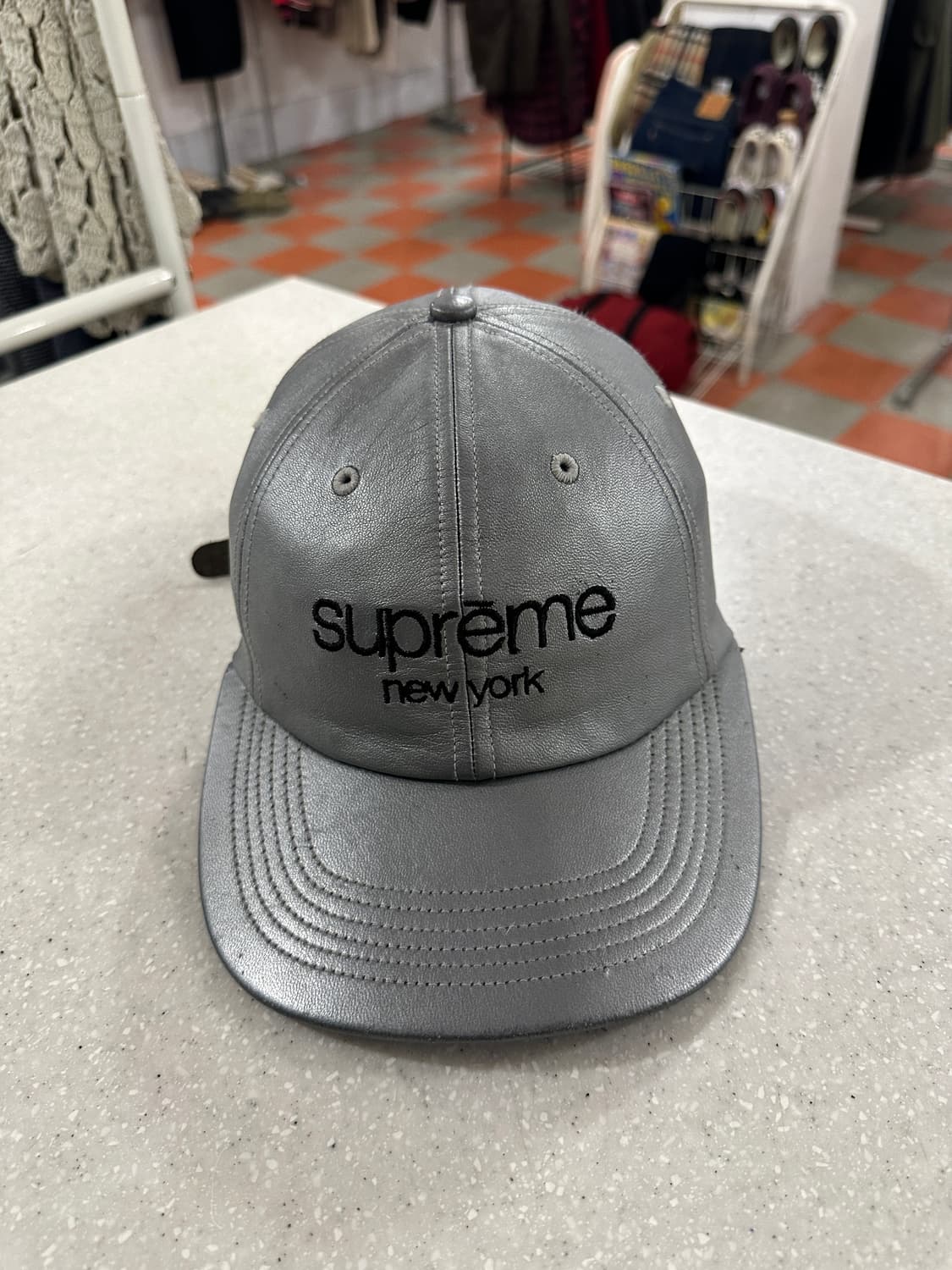 슈프림 가죽캡 상품이미지1