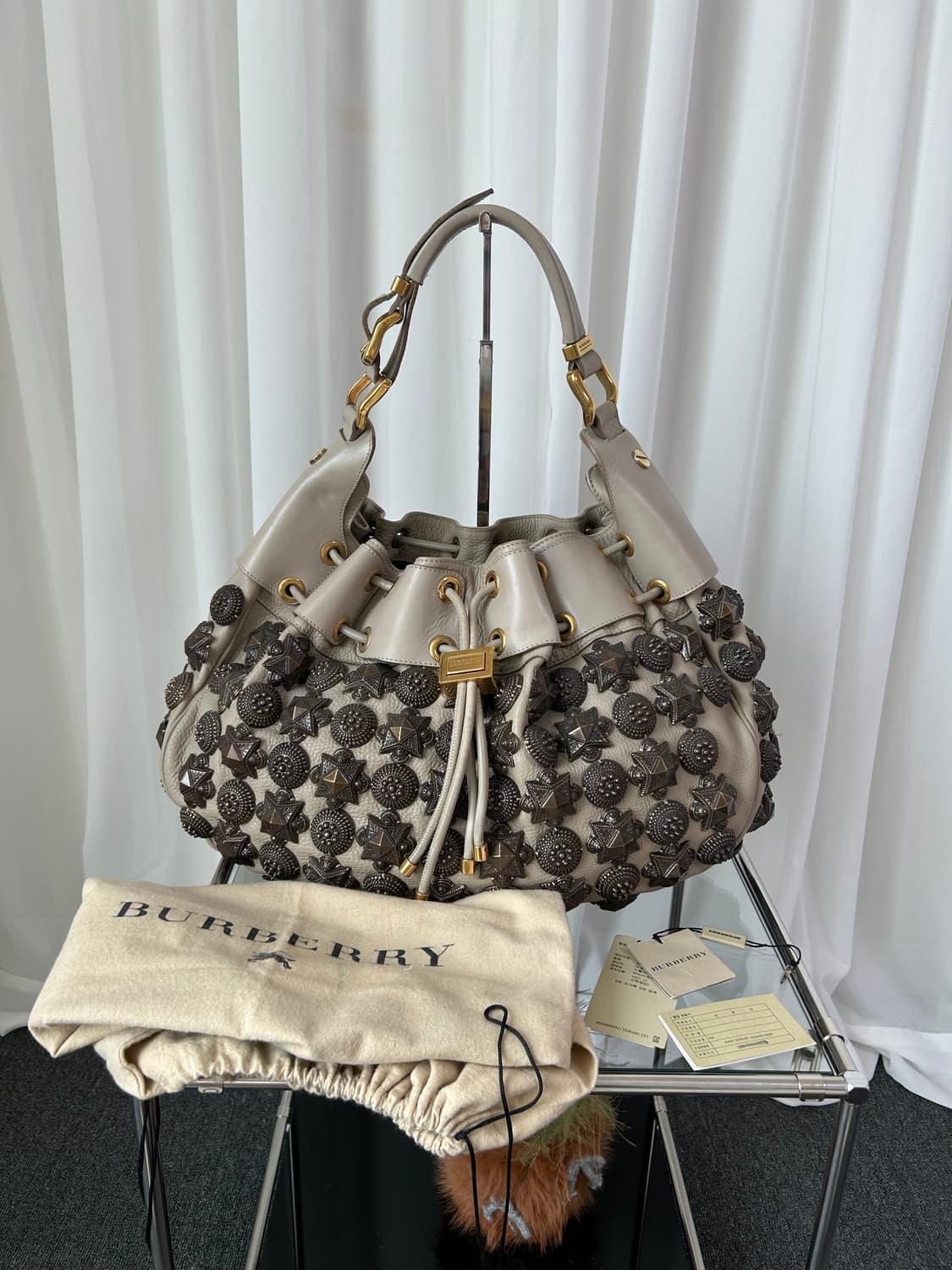 버버리 프로섬 스터드 메이슨 워리어 호보백 상품이미지2