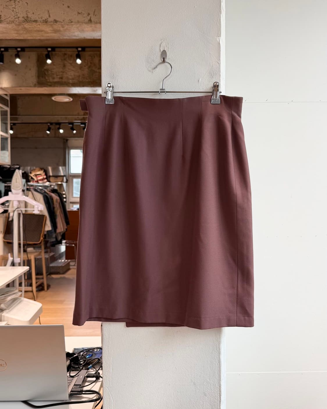 셀린느 딥핑크 랩 미디스커트  상품이미지6