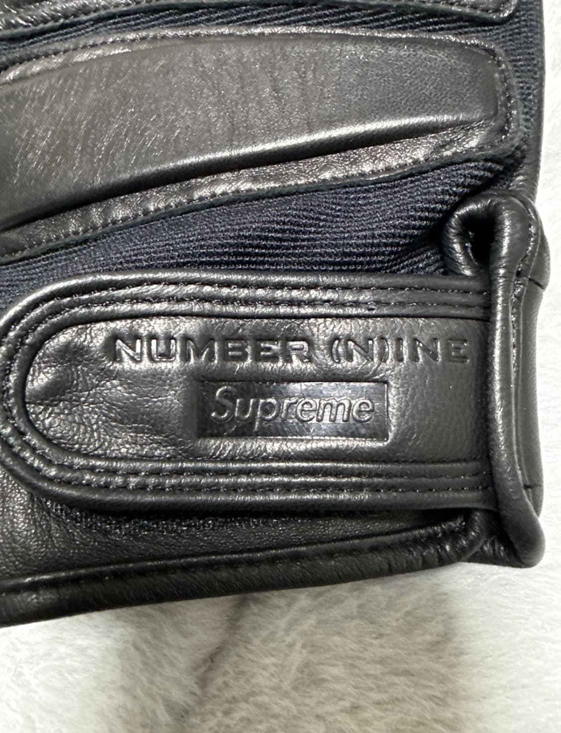 슈프림 x 넘버 나인 25FW 양가죽 미들핑거 글러브 블랙 상품이미지4