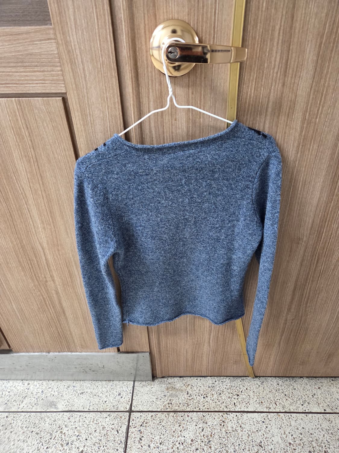 아르마니 익스체인지 V넥 니트 s 상품이미지2