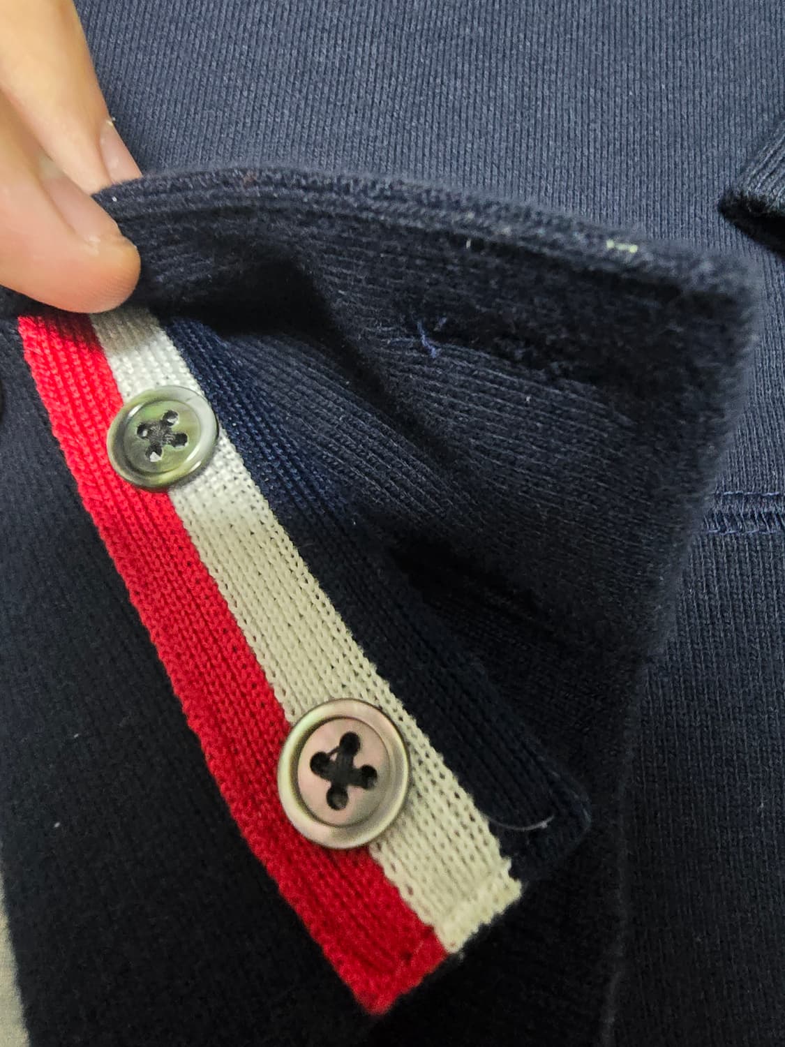 24FW 톰브라운 사선완장 네이비 맨투맨 5사이즈 새상품 상품이미지5