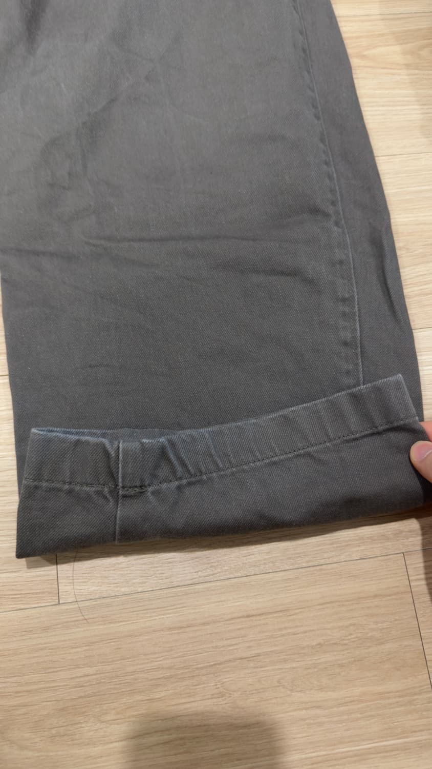 유니클로 와이드 핏 치노 팬츠 36 브라운 상품이미지7