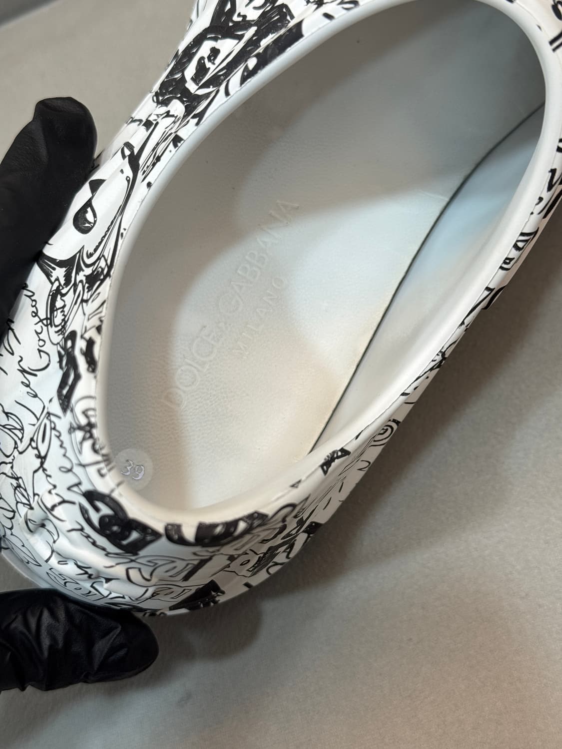 돌체앤가바나 그래피티 신발 스니커즈 39사이즈 상품이미지4