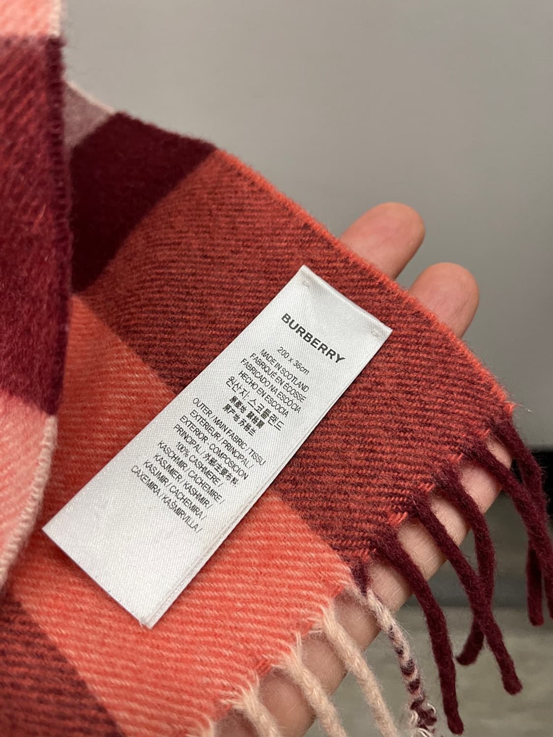버버리 신형 캐시미어100% 머플러  상품이미지3