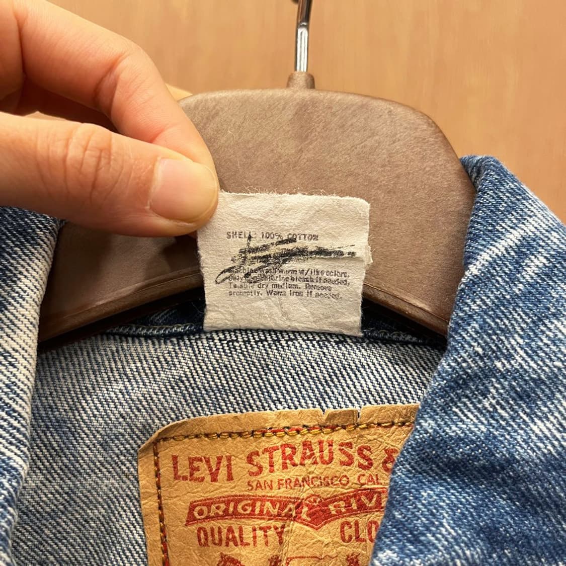 리바이스 클래식 데님 트러커 자켓 애시드 스톤 워싱 레드 탭 디테일 중청 상품이미지7