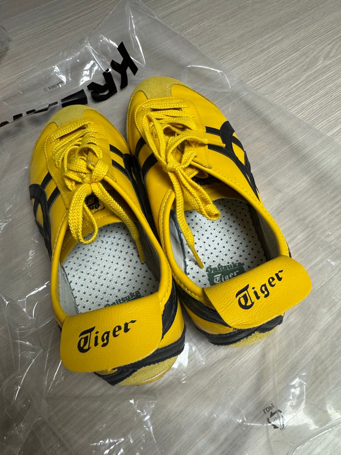 오니츠카 타이거 옐로우 상품이미지2