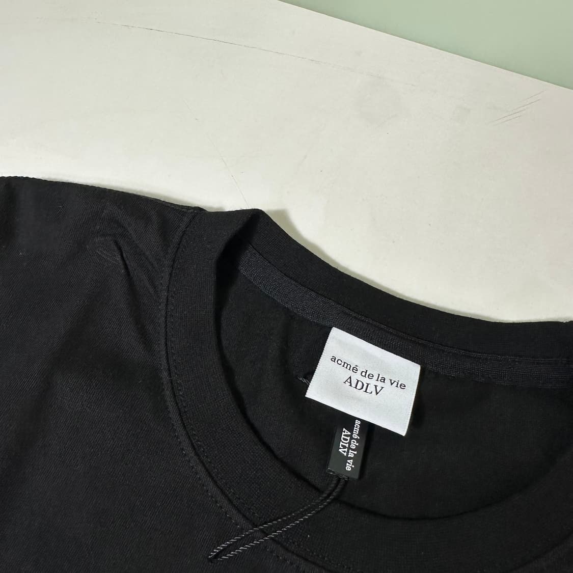 택달린새것 2 L 아크메드라비 블랙 베이비프린팅 오버핏 반팔티 상품이미지4