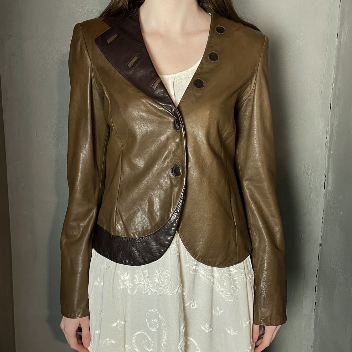 엠포리오 아르마니 커브드 레더 자켓 상품이미지2